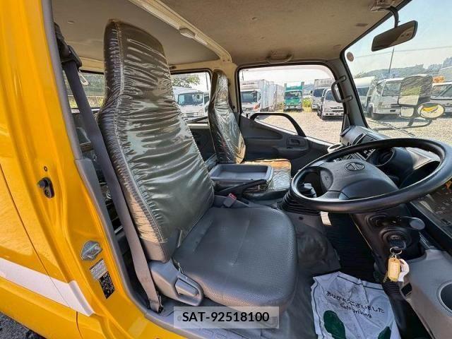 Hino DUTRO 2014-12 7500355-25