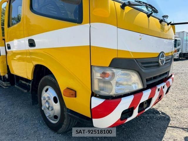 Hino DUTRO 2014-12 7500355-8