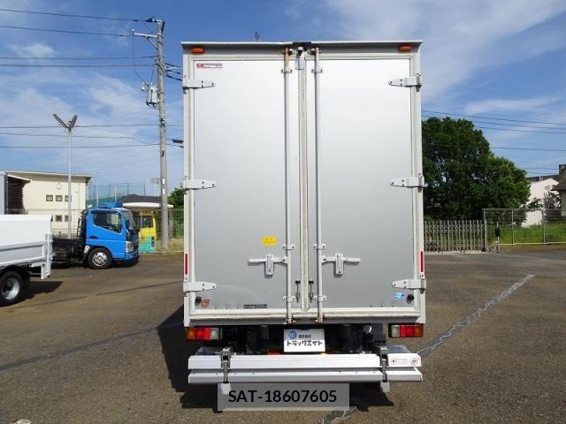 Hino DUTRO 2022-03 7508563-6