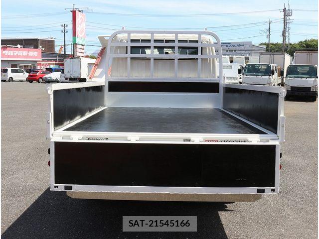 Hino DUTRO 2019-03 7500341-11