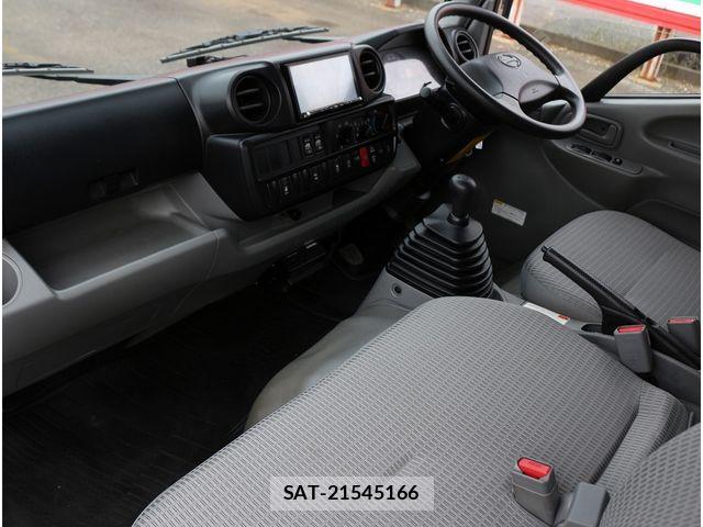 Hino DUTRO 2019-03 7500341-26