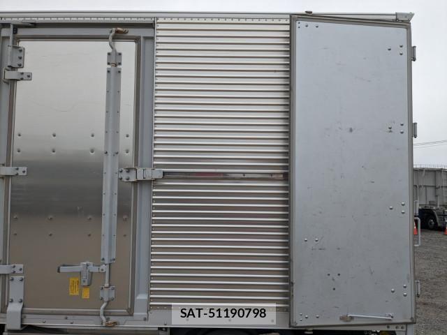 Hino DUTRO 2022-05 7500340-18