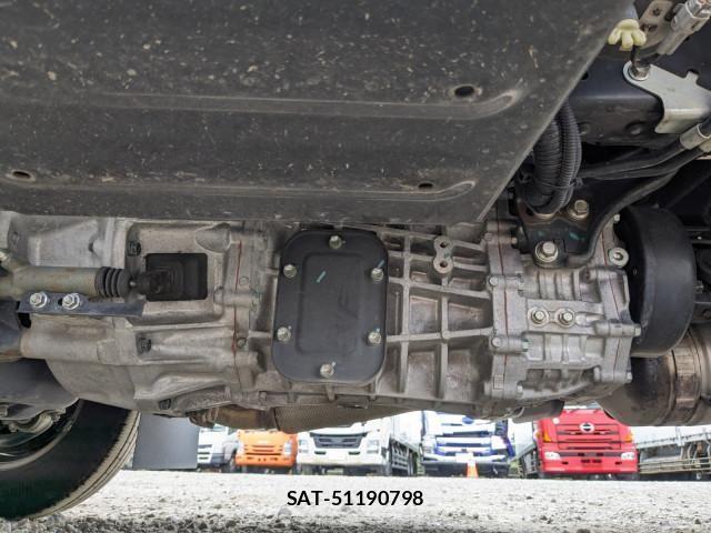 Hino DUTRO 2022-05 7500340-21