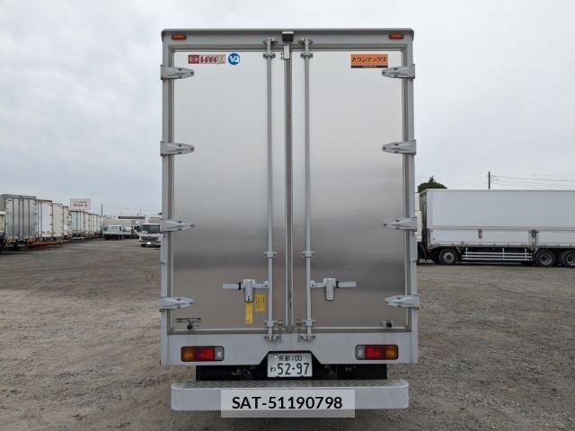Hino DUTRO 2022-05 7500340-4