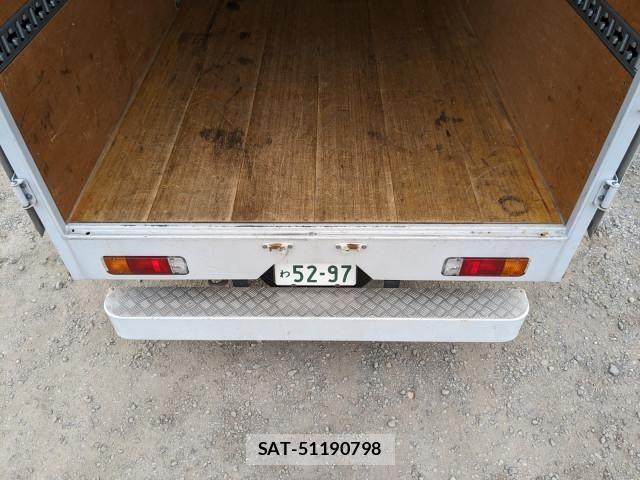 Hino DUTRO 2022-05 7500340-8
