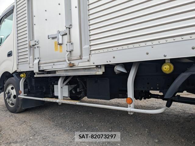 Hino DUTRO 2022-07 7500333-23