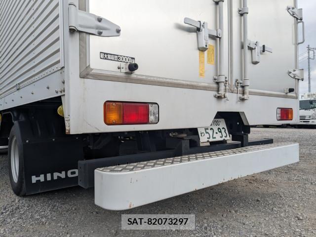 Hino DUTRO 2022-07 7500333-6