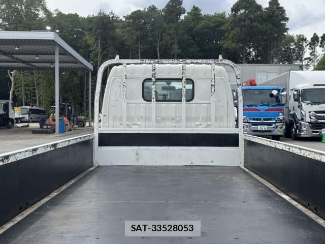Hino DUTRO 2019-03 7500358-12