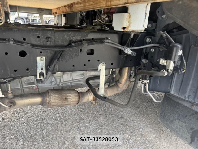 Hino DUTRO 2019-03 7500358-16