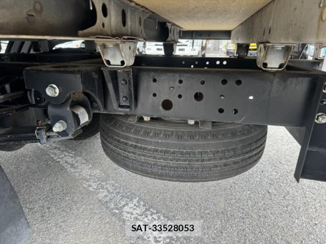 Hino DUTRO 2019-03 7500358-17