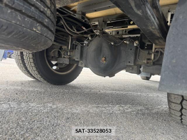 Hino DUTRO 2019-03 7500358-18