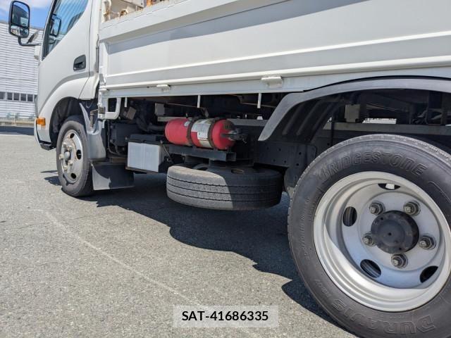 Hino DUTRO 2018-03 7500356-10