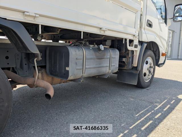 Hino DUTRO 2018-03 7500356-12