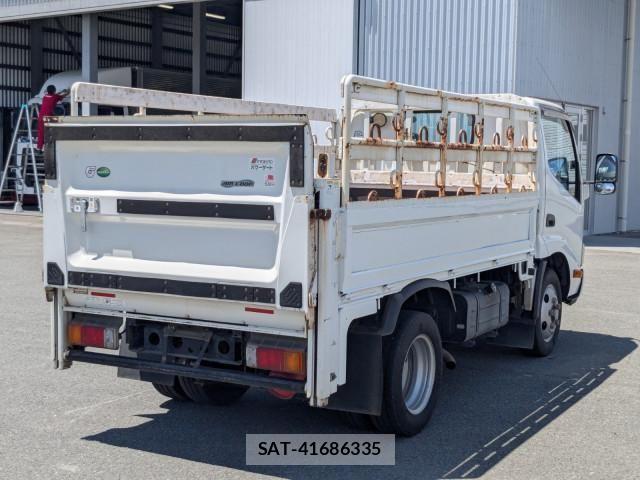 Hino DUTRO 2018-03 7500356-3