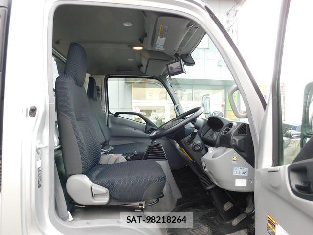Hino DUTRO 2021-07 7508555-10