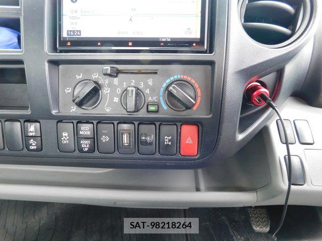 Hino DUTRO 2021-07 7508555-12