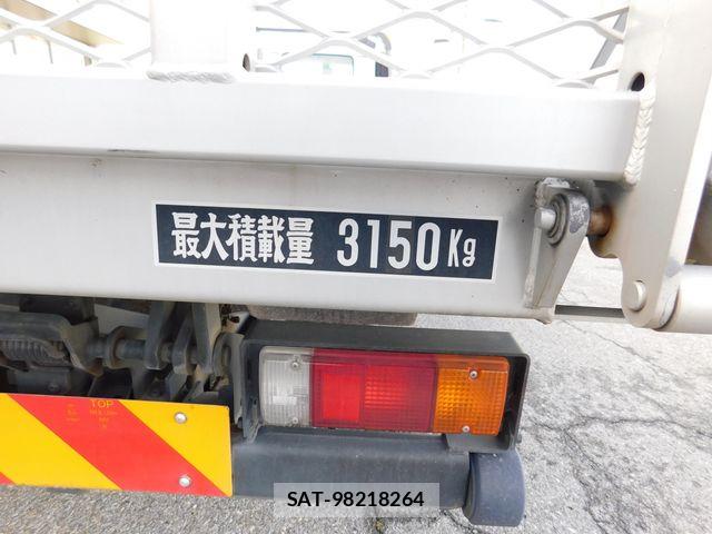Hino DUTRO 2021-07 7508555-18
