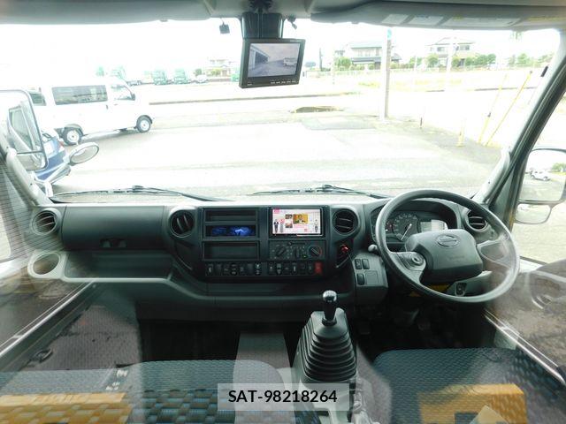 Hino DUTRO 2021-07 7508555-1