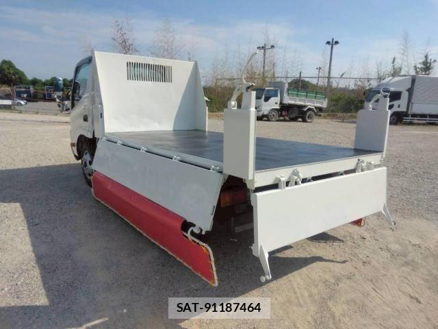 Hino DUTRO 2013-09 7500352-12