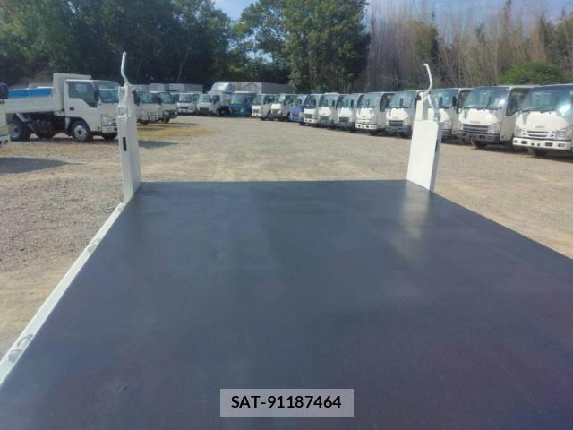 Hino DUTRO 2013-09 7500352-28