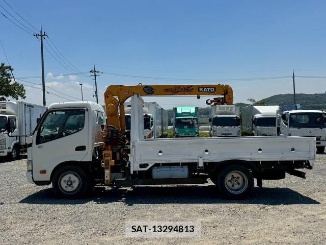 Hino DUTRO 2010-09 7500354-2