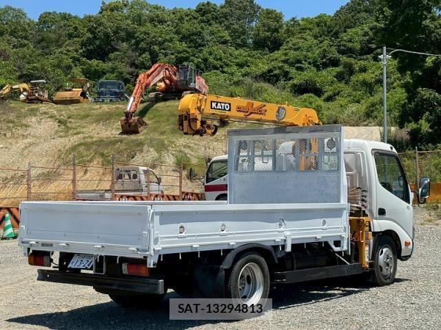 Hino DUTRO 2010-09 7500354-5