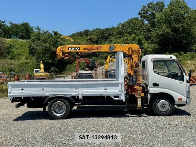 Hino DUTRO 2010-09 7500354-6