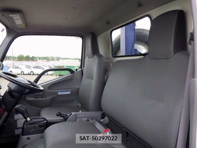 Hino DUTRO 2020-02 7500328-14