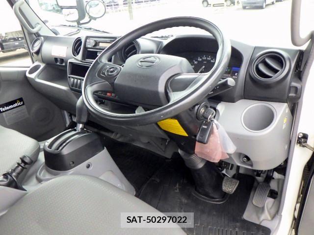 Hino DUTRO 2020-02 7500328-15