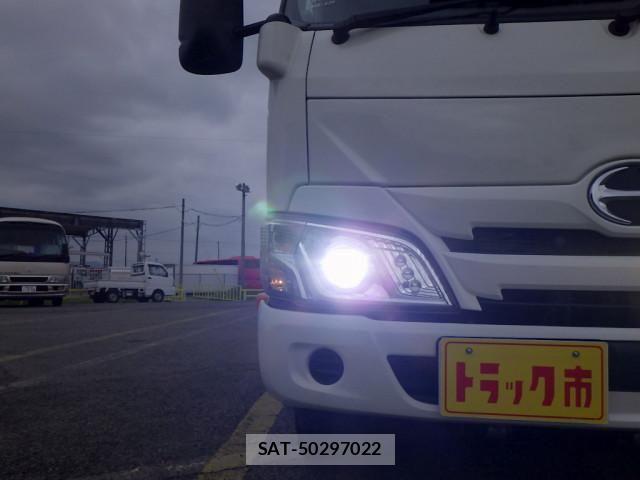 Hino DUTRO 2020-02 7500328-2