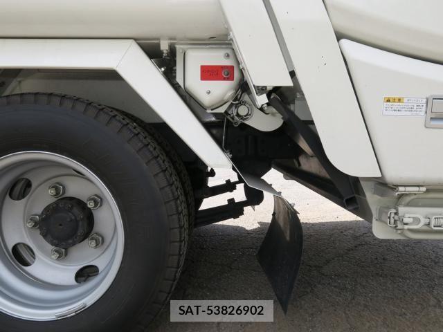 Hino DUTRO 2023-12 7500324-17