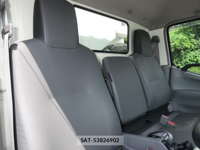 Hino DUTRO 2023-12 7500324-25