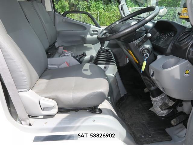 Hino DUTRO 2023-12 7500324-28