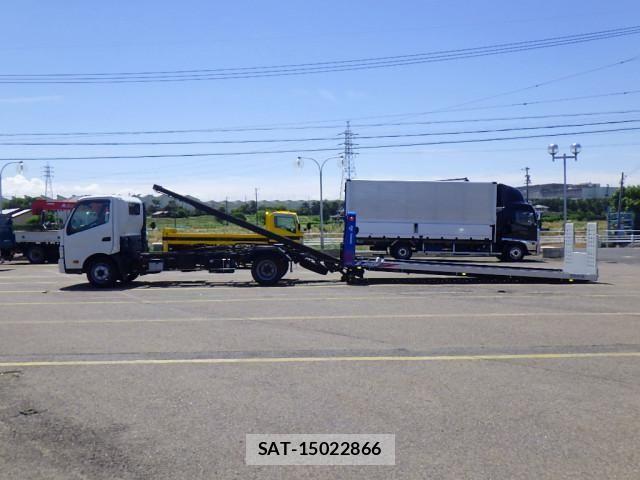 Hino DUTRO 2024-07 7500327-3