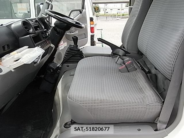 Hino DUTRO 2014-12 7562066-28