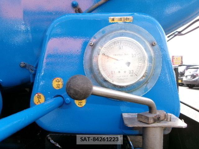 Hino DUTRO 2013-09 7562067-12