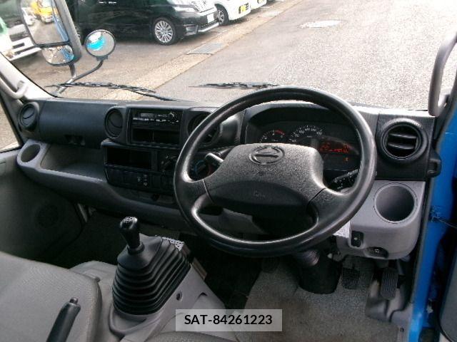 Hino DUTRO 2013-09 7562067-7