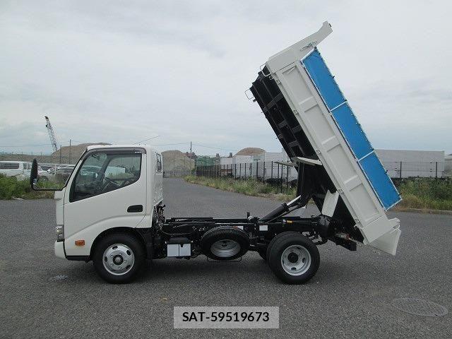 Hino DUTRO 2025-10 7562063-11