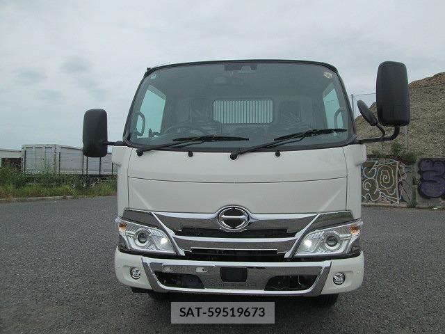 Hino DUTRO 2025-10 7562063-1