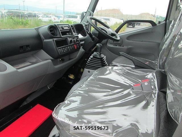 Hino DUTRO 2025-10 7562063-28