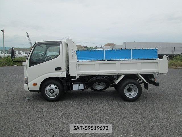 Hino DUTRO 2025-10 7562063-8