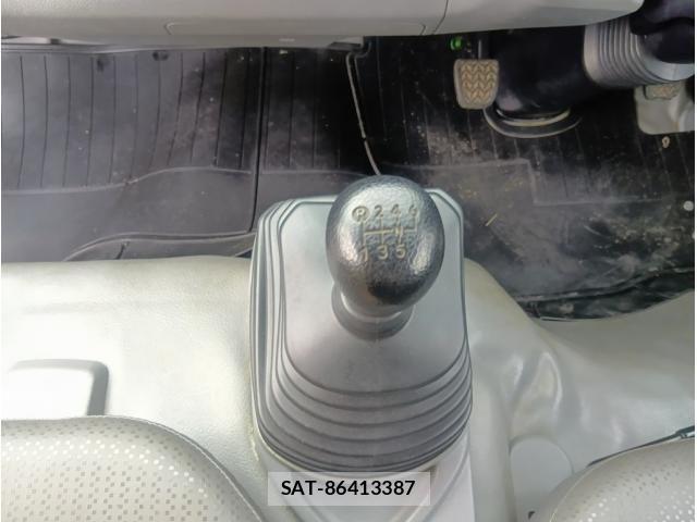 Hino DUTRO 2021-03 7562062-27