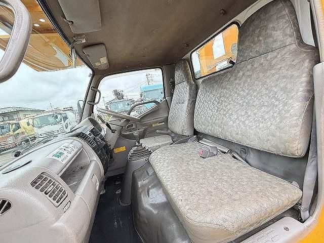 Hino DUTRO 2011-02 7606823-14