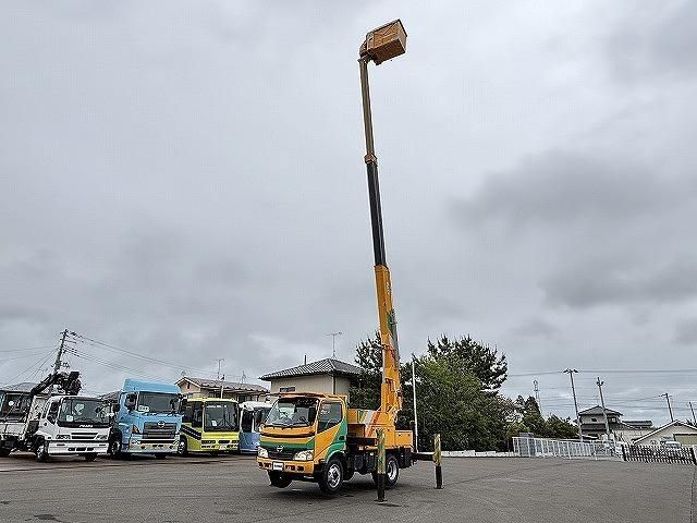 Hino DUTRO 2011-02 7606823-4