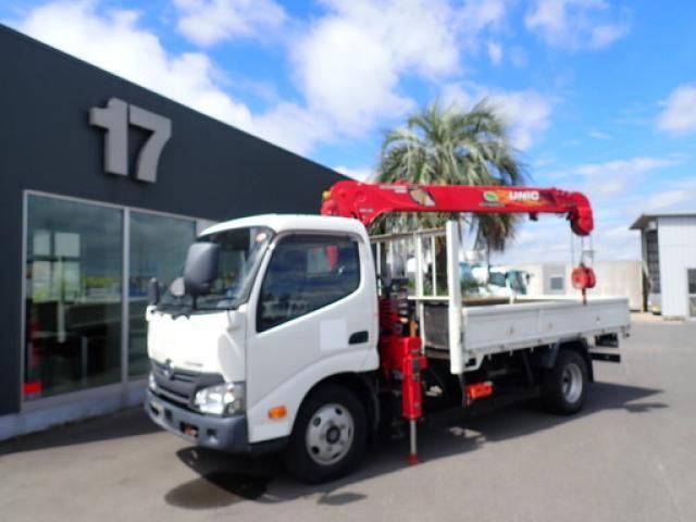 Hino DUTRO 2018-02 7606818-0