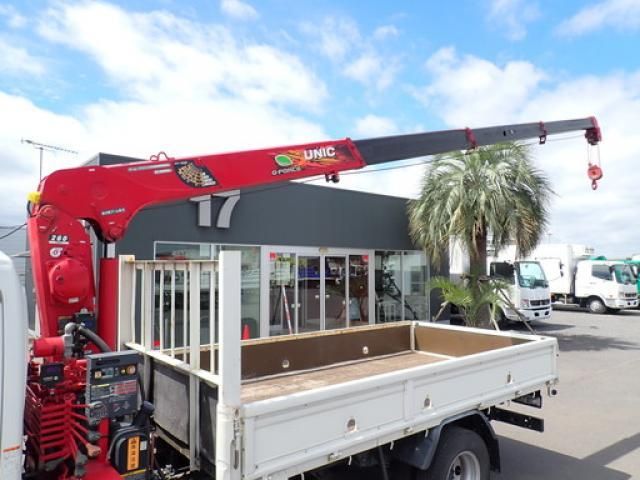 Hino DUTRO 2018-02 7606818-11