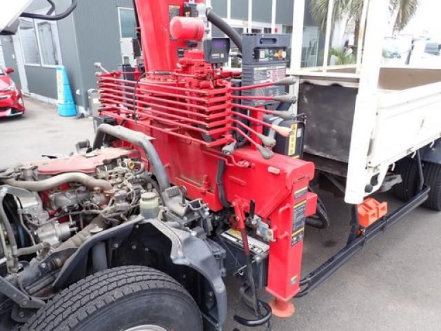 Hino DUTRO 2018-02 7606818-18
