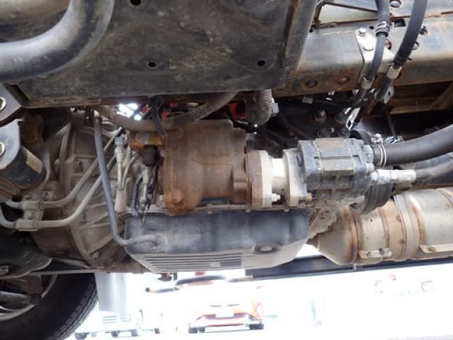 Hino DUTRO 2018-02 7606818-19