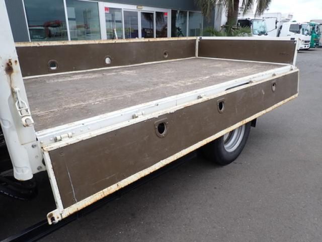 Hino DUTRO 2018-02 7606818-21