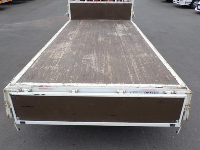 Hino DUTRO 2018-02 7606818-27